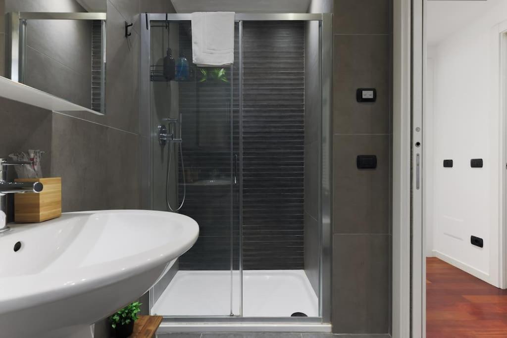 Comfort Suite Milano Centrale With Fast Wifi And Free Netflix Bagian luar foto