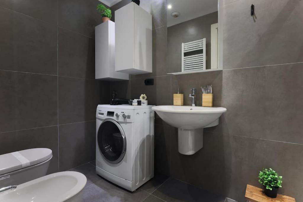 Comfort Suite Milano Centrale With Fast Wifi And Free Netflix Bagian luar foto